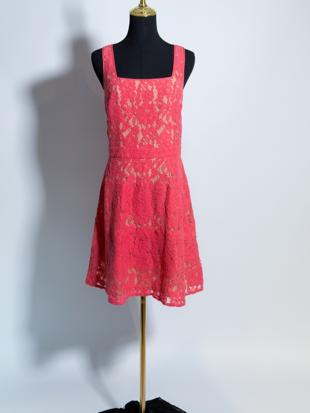 The Limited: Coral and Nude Lace Dress – Women’s Size 4 – Square Neck EUC